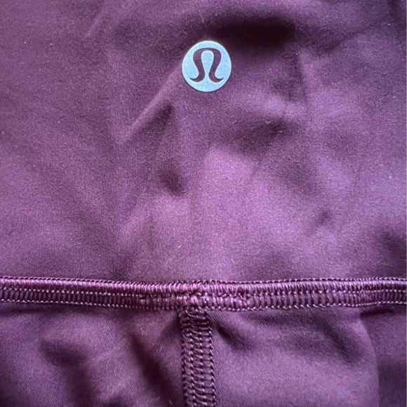 Lululemon Size 2 Merlot - Picture 5 of 6